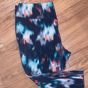 Eddie Bauer Workout Capris Watercolor Print